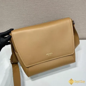 mẫu Túi nam Prada đeo chéo Messenger 2VD068