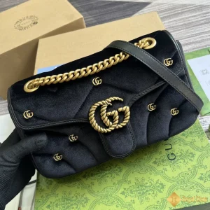 sự tinh tế Túi nữ Gucci GG Marmont small shoulder màu đen 443497