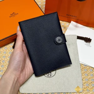 Ví Hermes R.M.S. PAssport đựng hộ chiếu THM7006