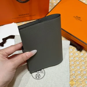 Ví Hermes R.M.S. PAssport đựng hộ chiếu THM80011 hot