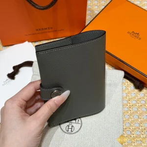 Ví Hermes R.M.S. PAssport đựng hộ chiếu THM80011 mới