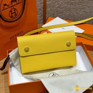 Ví dài nữ Hermes Snap có dây đeo THM5000