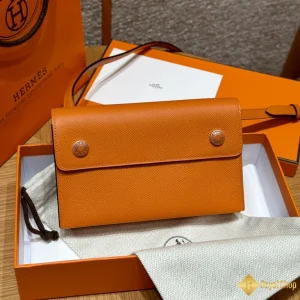 Ví dài nữ Hermes Snap có dây đeo THM5002