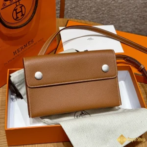 Ví dài nữ Hermes Snap có dây đeo THM5003