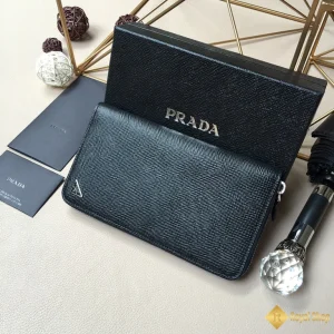 Ví nam Prada cầm tay da Saffiano TBP1188