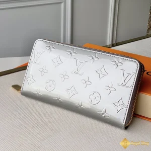 Ví nữ LV Monogram Zippy màu bạc M60017