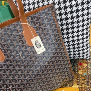 cận cảnh Túi Tote Goyard Voltaire HA010109