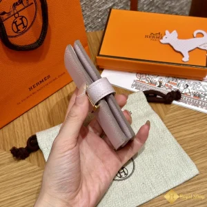 cận cảnh Ví ngắn nữ Hermes Bearn mini THM60019