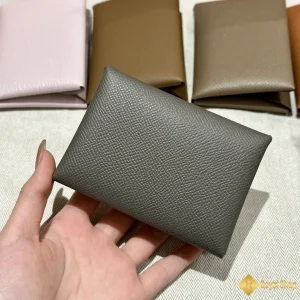 cận cảnh Ví ngắn nữ Hermes Calvin duo THM60070