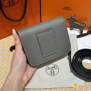 cận cảnh Ví ngắn nữ Hermes Constance Slim  THM60034