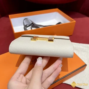 cận cảnh Ví ngắn nữ Hermes Constance THM60057