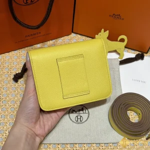 cận cảnh Ví nữ Hermes Constance Slim  THM60033