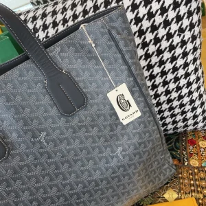 chất liệu Túi Tote Goyard Voltaire HA010107