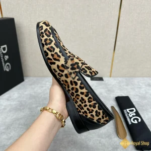 chi tiết Giày Dolce & Gabbana loafer Ariosto da báo CKD51018