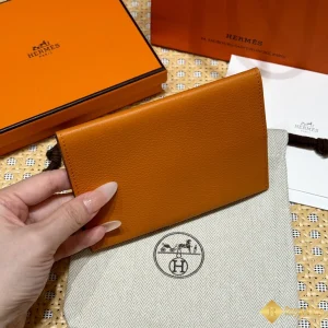 chi tiết Ví Hermes R.M.S. PAssport đựng hộ chiếu THM7002