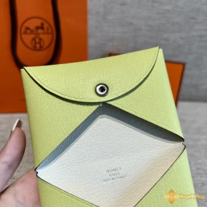 cùng ngắm Ví ngắn nữ Hermes Calvi Duo THM60090