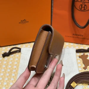 cùng ngắm Ví ngắn nữ Hermes Constance Slim  THM60041