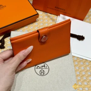 địa chỉ mua Ví Hermes R.M.S. PAssport đựng hộ chiếu THM7003