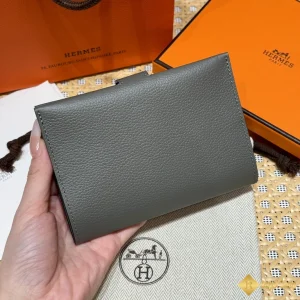 địa chỉ mua Ví Hermes R.M.S. PAssport đựng hộ chiếu THM80011