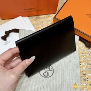 giá Ví Hermes R.M.S. PAssport đựng hộ chiếu THM7000