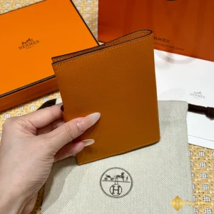 giá Ví Hermes R.M.S. PAssport đựng hộ chiếu THM7002