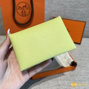 mẫu Ví ngắn nữ Hermes Calvi Duo THM60090