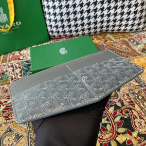 sự tinh tế Ví Goyard Insert Louise HA8001