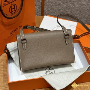 sự tinh tế Ví dài nữ Hermes Snap có dây đeo THM5004