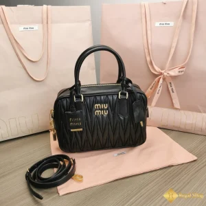 Túi Miu Miu nữ Arcadie Matelasse màu đen 5BB123