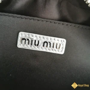 cùng ngắm Túi Miu Miu nữ mini Arcadie Matelasse màu bạc 5BB123