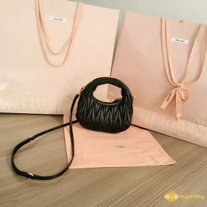 giá Túi Miu Miu nữ mini Wander Matelasse màu đen 5BP078