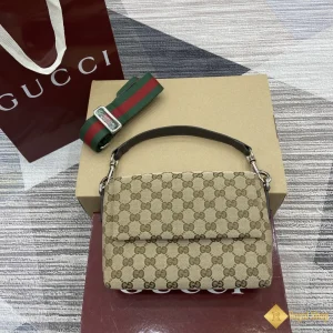 Túi Gucci Small GG crossbody 821617 FAEHA 9794