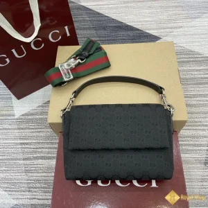 Túi Gucci Small GG crossbody màu đen 821617