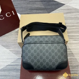 Túi Gucci nam GG Emblem đeo chéo màu đen 821160