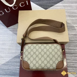 Túi Gucci nam GG Emblem small crossbody 821155