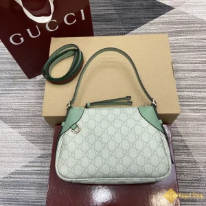 Túi Gucci nữ GG Emblem small shoulder 815218