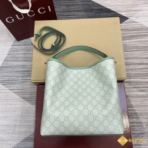 Túi Gucci nữ GG Emblem small shoulder màu xanh 815103