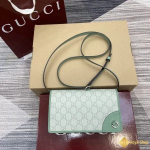 Túi Gucci nữ mini GG Emblem 820688