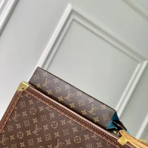 Túi LV nam Clutch Pochette Voyage Monogram M12820 chính hãng