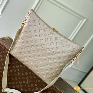 cận cảnh Túi LV nữ Coussin Hobo M12071