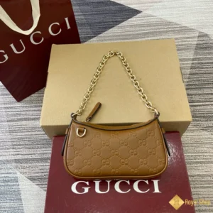 Túi Gucci nữ GG Emblem ‎mini 847091 AAFDV 27181