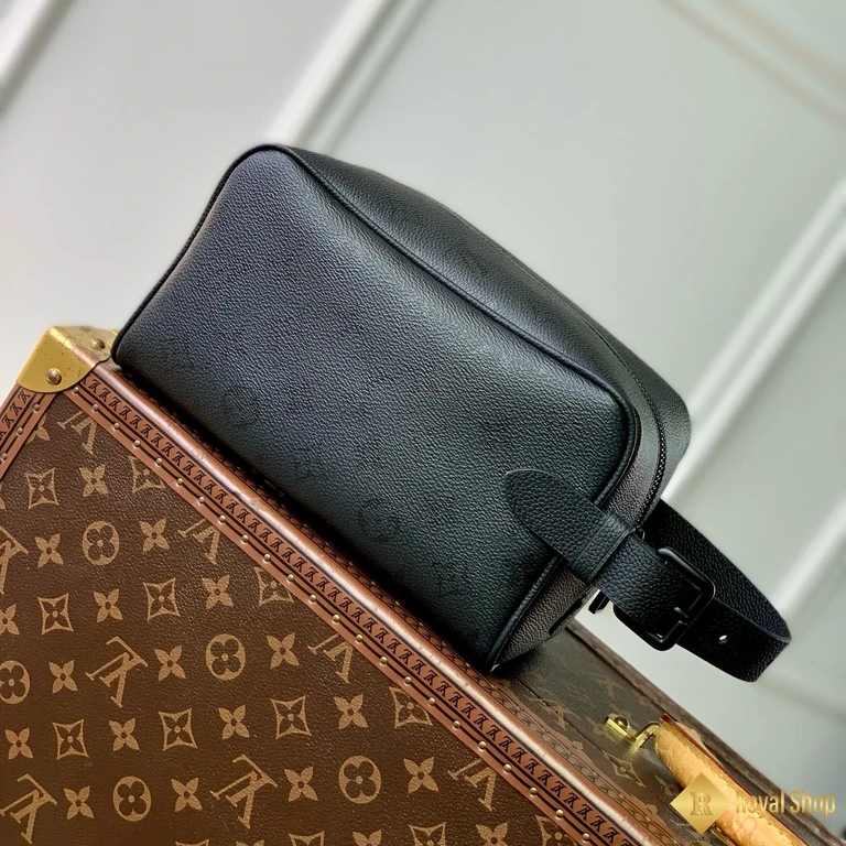 Túi LV nam Locker Dopp Kit M26810
